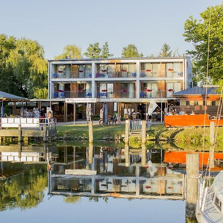 Bed and Breakfast Port Etterem&Panzio Balatonmáriafürdő Exterior foto
